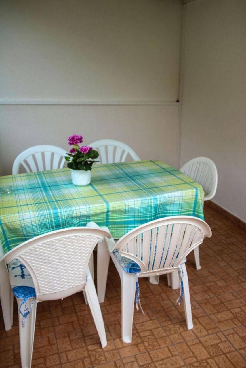 Apartments Zdravko - 150 M From Sandy Beach Duce Bagian luar foto